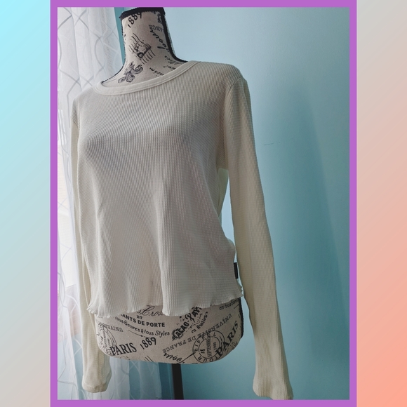 Calvin Klein Top - Picture 4 of 10